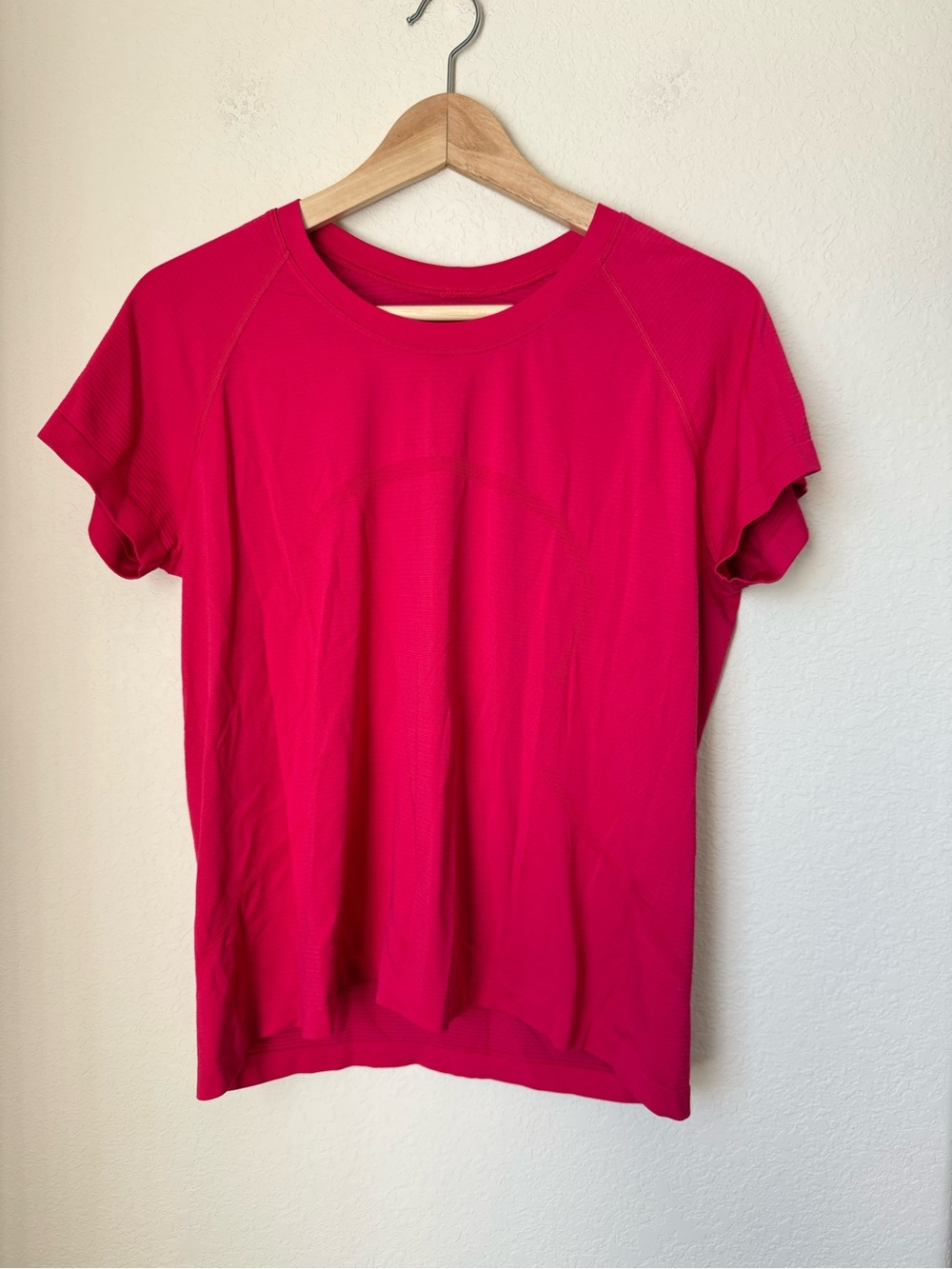 Lululemon swiftly tech short sleeve size 14